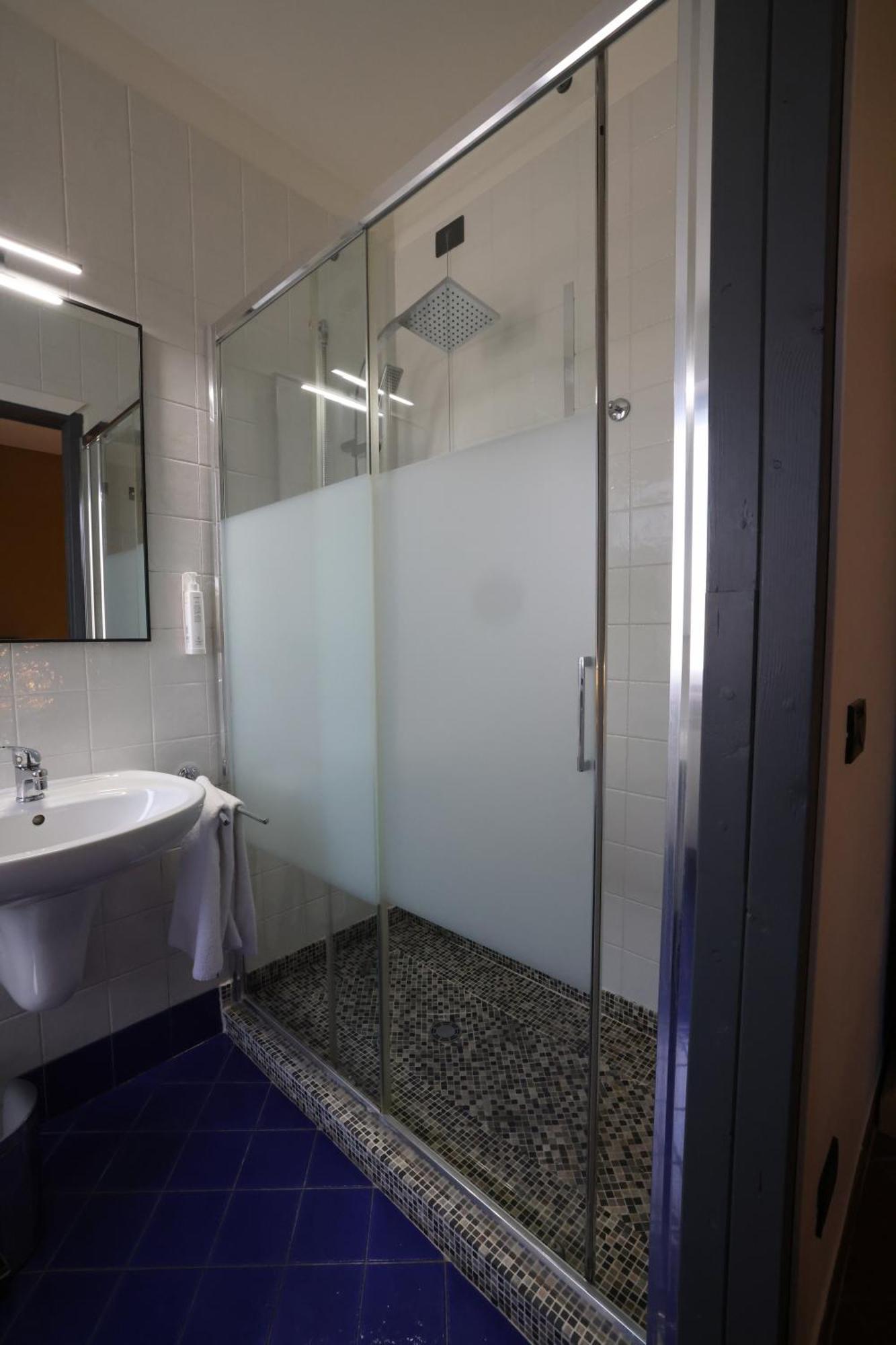 Hotel Florence Manerba del Garda Pokoj fotografie