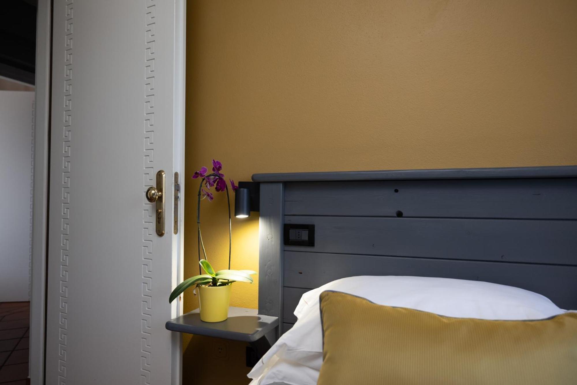Hotel Florence Manerba del Garda Pokoj fotografie