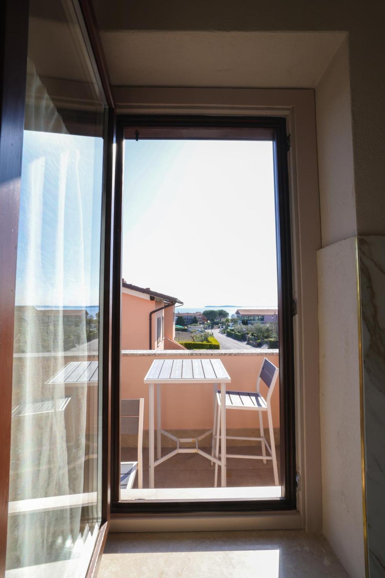 Hotel Florence Manerba del Garda Pokoj fotografie